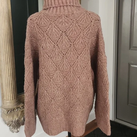 NWOT POL Sweater - Picture 6 of 9